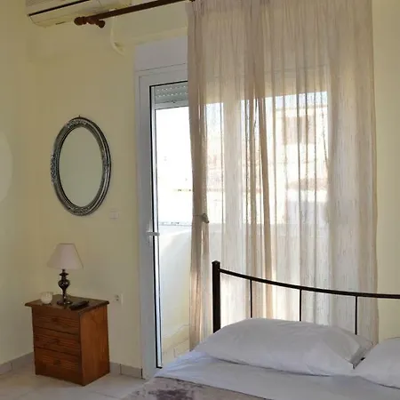 Stelios Apartment *